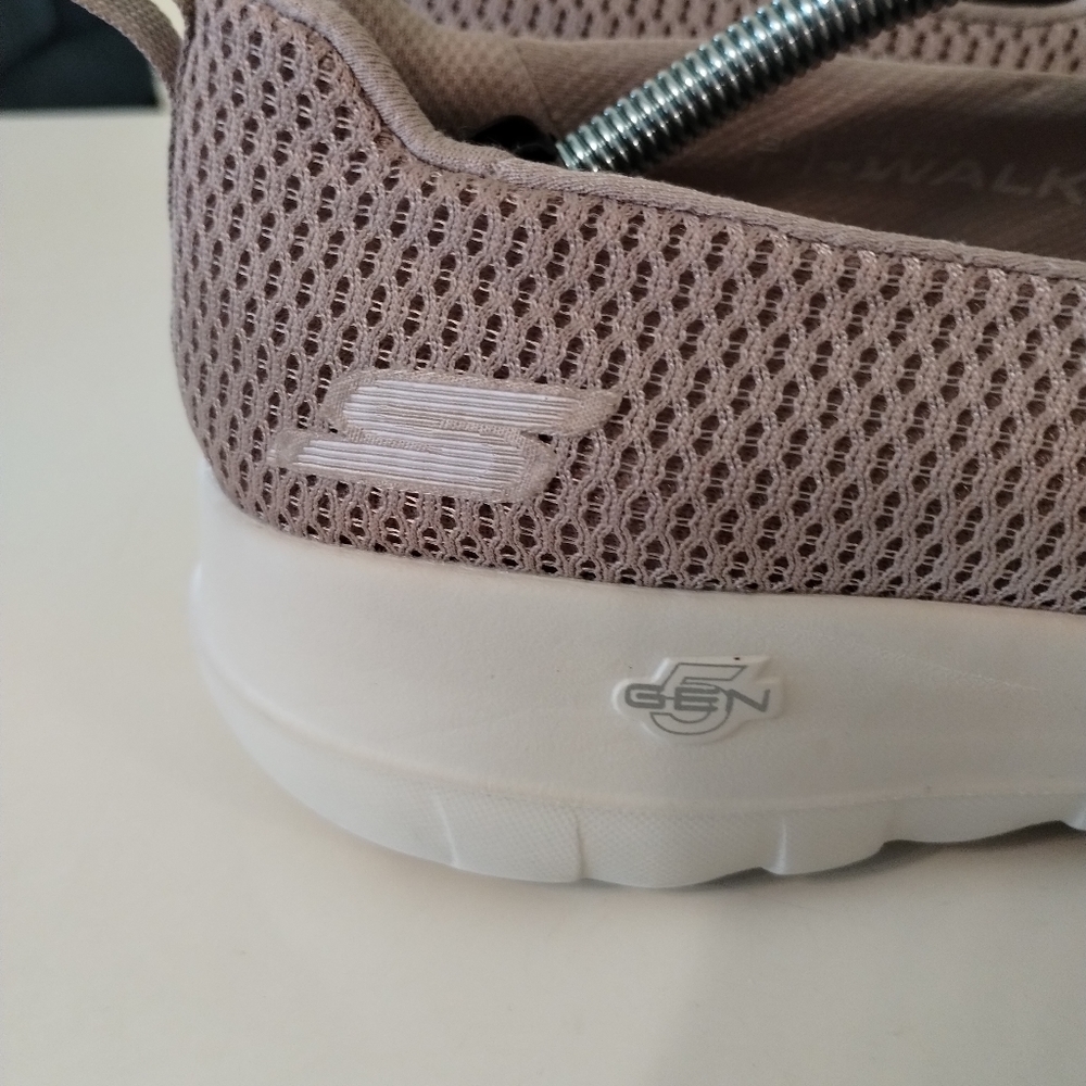 Skechers Women's Goga Max sneakers - Picture 4 of 11